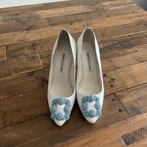Manolo Blahnik White Satin Hangisi - 37